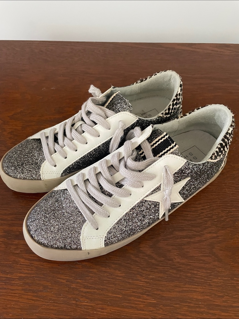 Glitter sneakers women’s size 6